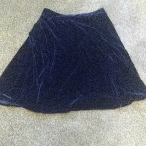 Quacker Factory Navy Blue Velvet skirt. - Picture 1 of 2